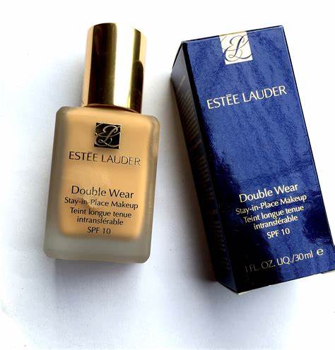Estée Lauder Double Wear Stay-in-Place Makeup: Timeless Elegance and All-Day Perfection